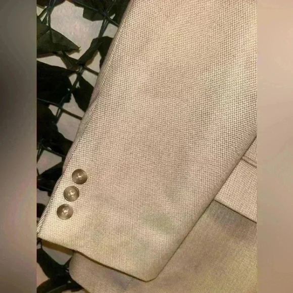 Gently used men’s suit m/l measurements on picture - Picture 7 of 13